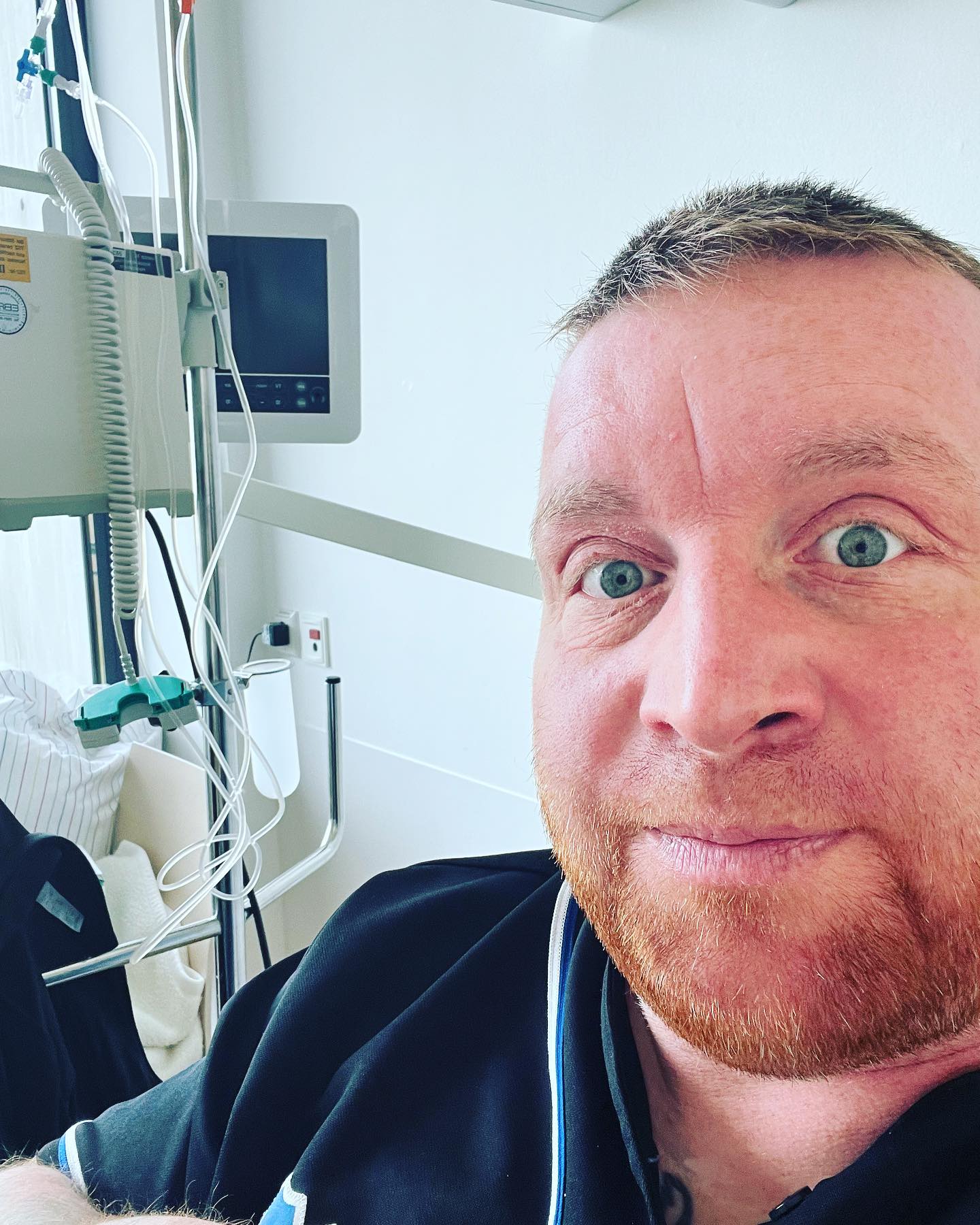 Und da liegt er wieder ….. Erhaltungstherapie…. Jeden Donnerstag…. Voraussicht mein Leben lang….

Wie geht’s mir damit ? ….. so lala würde ich sagen ….

#krebsblogger #krebsisteinarschloch #krebskämpfer #krebskrank #cancer #cancerfighter #lifestyle #lifeisgood #lifeisbeautiful #lifecoaching #lifegoals #lifeofadventure #love #selfie #healthylifestyle #healthy #gesundheit #gesundleben #krank #krankheit #lebensfreude #lebengenießen #lebensqualität #lebedeinleben #lebensmotto #fickdichkrebs #zitate