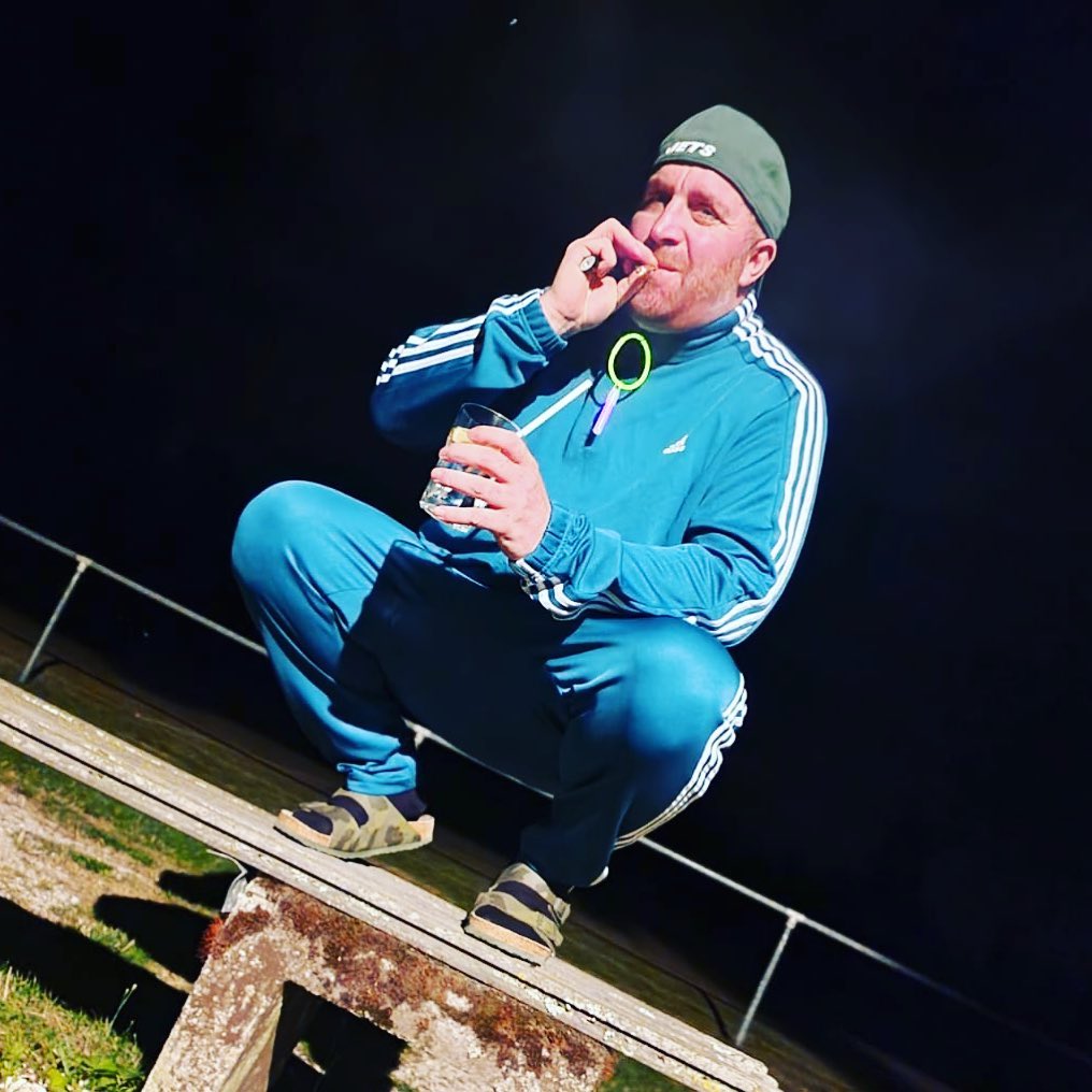 Bin Rapper aus Prinzip 

#krebsblogger #krebsisteinarschloch #krebskämpfer #krebskrank #cancer #cancerfighter #lifestyle #lifeisgood #lifeisbeautiful #lifecoaching #lifegoals #lifeofadventure #love #selfie #healthylifestyle #healthy #gesundheit #gesundleben #krank #krankheit #lebensfreude #lebengenießen #lebensqualität #lebedeinleben #lebensmotto #fickdichkrebs #zitate#darmkrebs