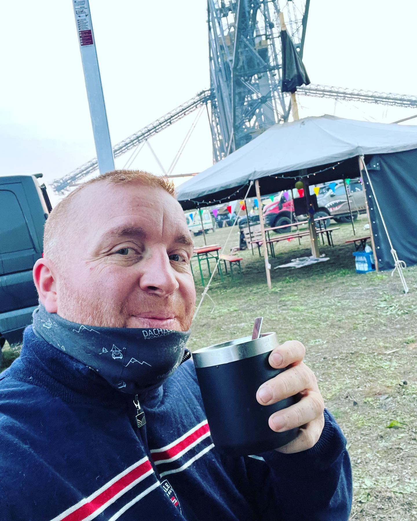 @tantejani @dachzeltnomaden @vegandtravel und alle anderen die ich gerne markieren möchte. 

Ihr habt mir so nen mega Wochenende beschert und mir mal wieder gezeigt dass auch als Krebsi das Leben draußen stattfindet. Um ehrlich zu sein, ich hatte vor lauter tollen Menschen irgendwie komplett keine Zeit für meine Krankheit, hatte keine Zeit mit auszuregnen und noch weniger Zeit zu grübeln.

Einfach nur Danke und bis bald 😀😀♥️😉

#krebsisteinarschloch#darmkrebs#krebskämpfer #krebskrank #cancer #cancerfighter #lifestyle #lifeisgood #lifeisbeautiful #lifecoaching #paliativ #darmkrebs#lifeofadventure #love #selfie #healthylifestyle #healthy #gesundheit #gesundleben #krank #krankheit #lebensfreude #lebengenießen #lebensqualität #lebedeinleben #lebensmotto #fickdichkrebs #zitate