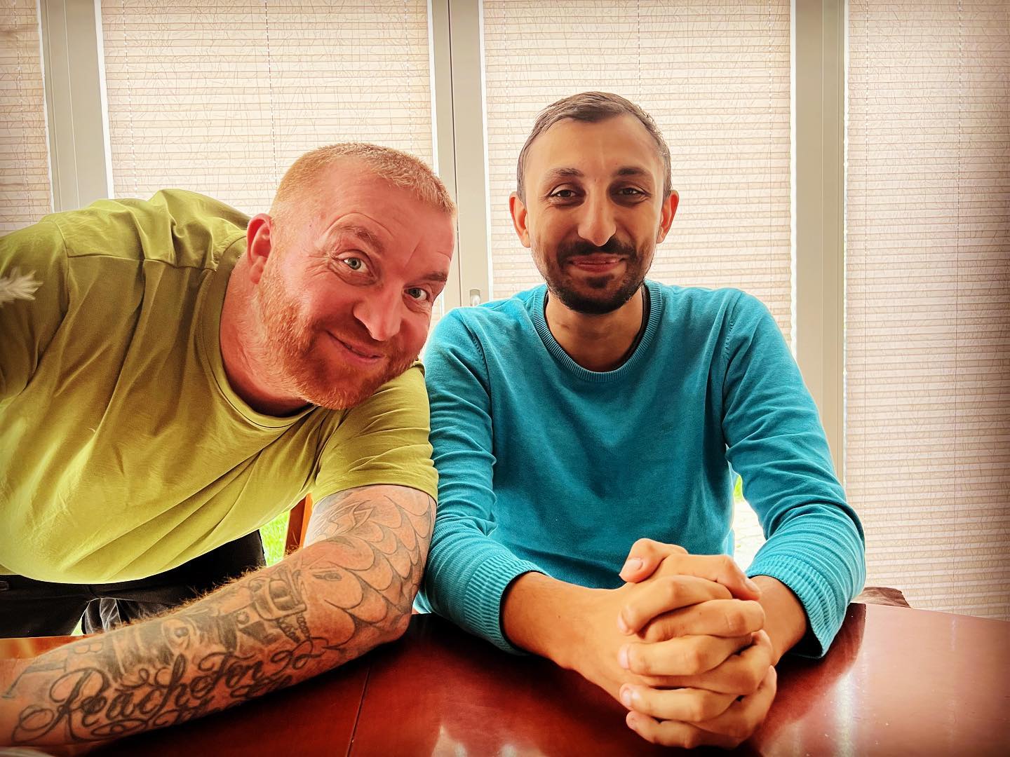 Wenn nicht nur die Metastasen, sondern auch die Freundschaft wächst 😀

Immer noch mein Vorbild in Kampf gegen diese Scheisse @cancerfluencer_deni immer wieder eine Freude dich hier zu haben 😗😗😘

Prognosen sind da um sie zu zerstören. 

#krebsisteinarschloch#darmkrebs#krebskämpfer #krebskrank #cancer #cancerfighter #lifestyle #lifeisgood #lifeisbeautiful #lifecoaching #paliativ #darmkrebs#lifeofadventure #love #selfie #healthylifestyle #healthy #gesundheit #gesundleben #krank #krankheit #lebensfreude #lebengenießen #lebensqualität #lebedeinleben #lebensmotto #fickdichkrebs #zitate