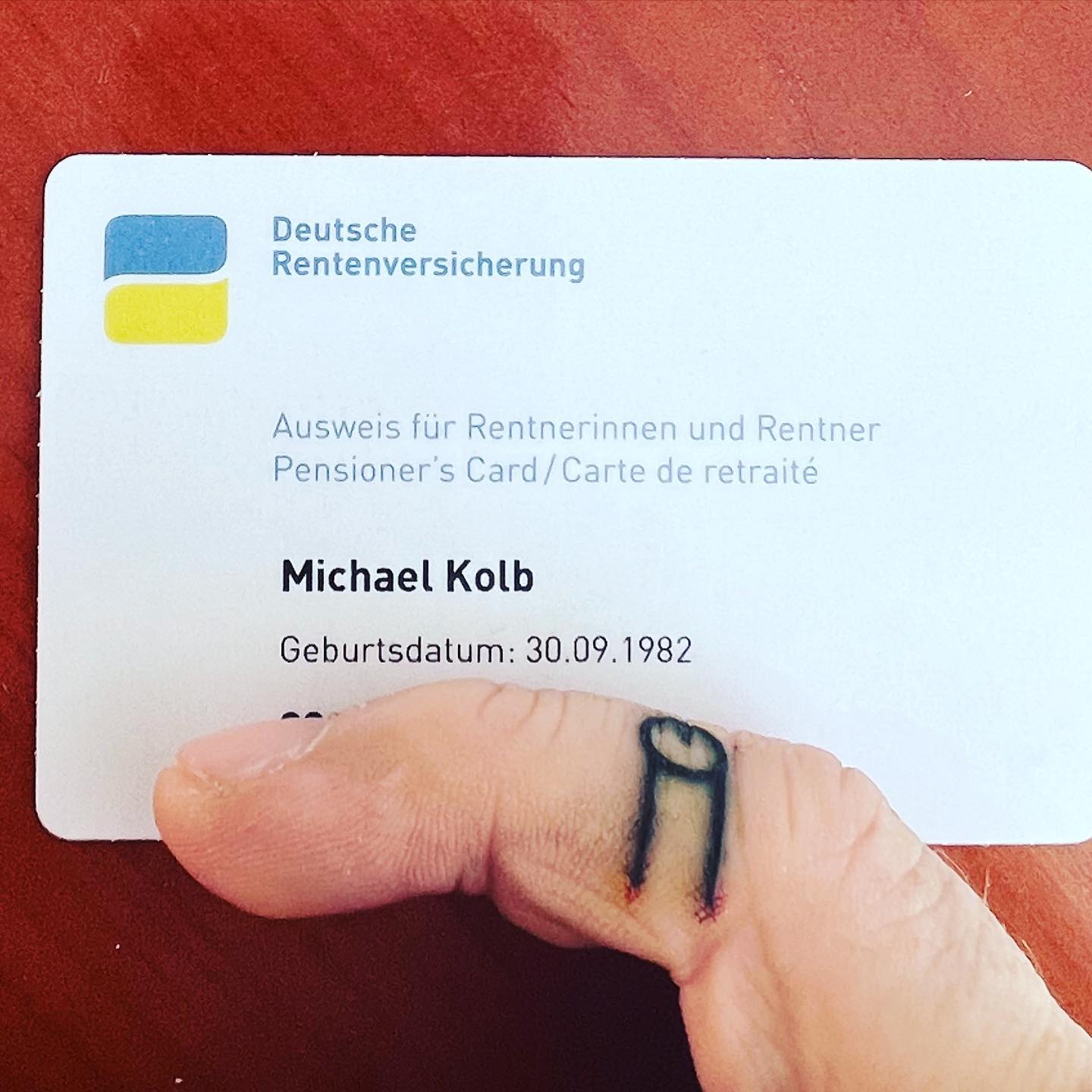 Glückwunsch Michael 

Du bist jetzt offiziell Rentner 🧓 🤓🤘🤘😘😘😘

#krebsisteinarschloch#darmkrebs#krebskämpfer #krebskrank #cancer #cancerfighter #lifestyle #lifeisgood #lifeisbeautiful #lifecoaching #paliativ #darmkrebs#lifeofadventure #love #selfie #healthylifestyle #healthy #gesundheit #gesundleben #krank #krankheit #lebensfreude #lebengenießen #lebensqualität #lebedeinleben #lebensmotto #fickdichkrebs #zitate