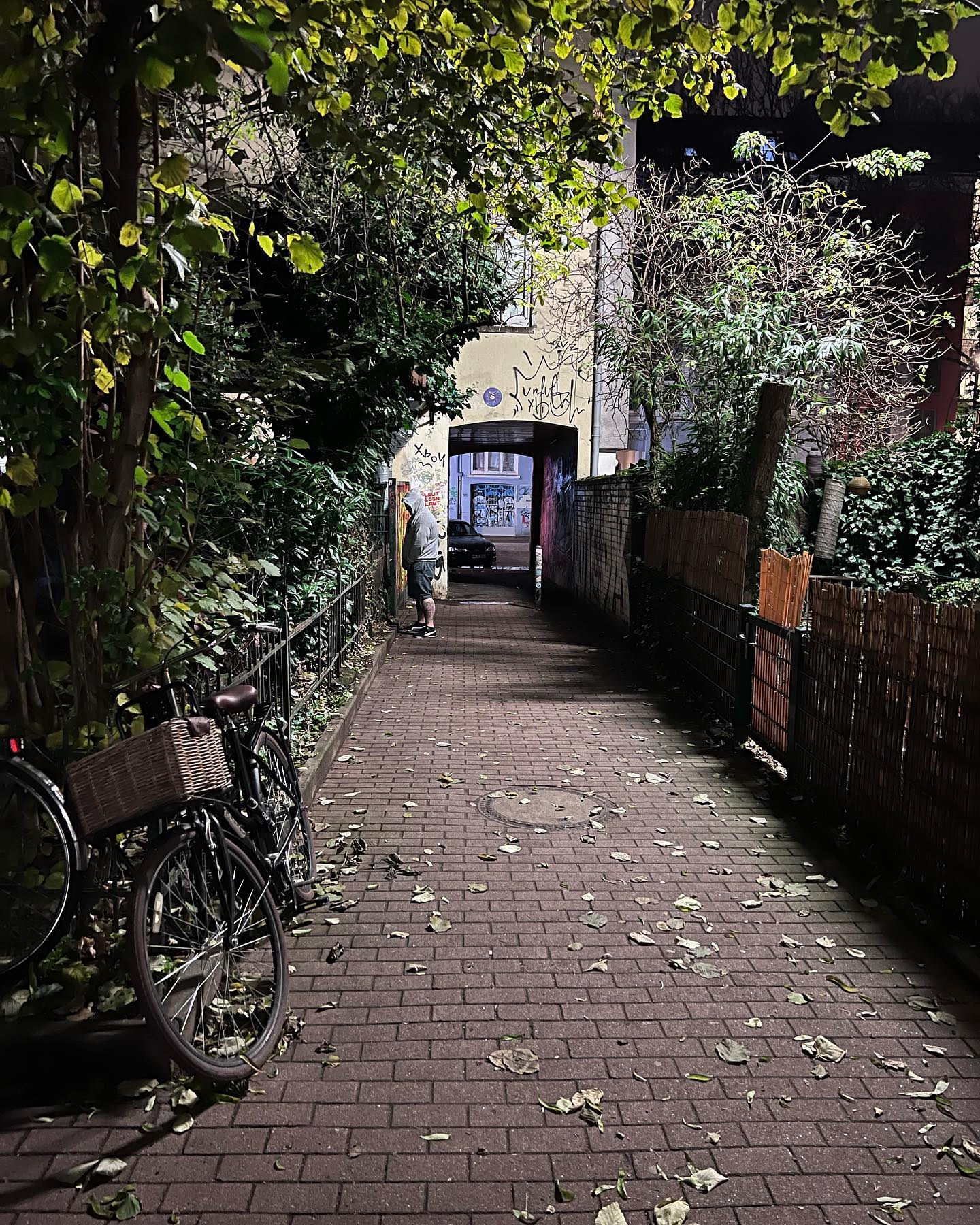 Unvergessen ♥️♥️

Jungs ich bin euch so unendlich dankbar. Wie toll einfach. Ich wurde nach Hamburg entführt. Standesgemäßes Hotel auf der Reeperbahn. Schöne Feier mit viel Lachen viel Essen Trinken Party und einfach mal kein Krebs haben. 

Kann das nicht in Worte fassen wie gut mir das tat ❤️❤️❤️❤️🚨🚨🚨👍👍👍

Unbedingt wieder 🤘🤘🤘 Punkrock und Heavy Metal 🎸 💪🏻

#darmkrebs#krebskämpfer #krebskrank #cancer #cancerfighter #lifestyle #lifeisgood #lifeisbeautiful #lifecoaching #paliativ #darmkrebs#lifeofadventure #love #selfie #healthylifestyle #healthy #gesundheit #gesundleben #krank #krankheit #lebensfreude #lebengenießen #lebensqualität #lebedeinleben #lebensmotto #fickdichkrebs #zitate