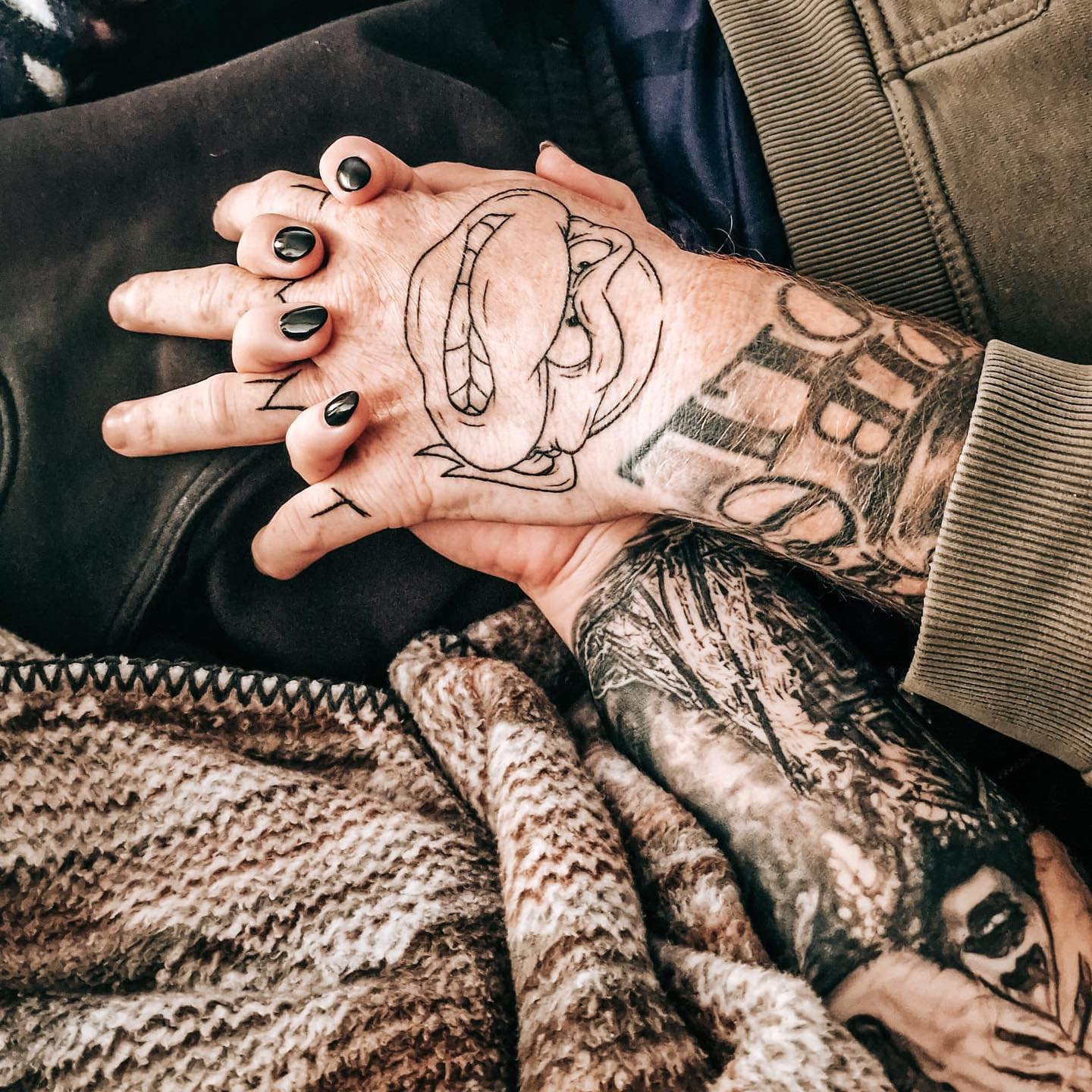 Jeden Morgen sag ich mir:

Heute wird ein Abenteuer, Arsch hoch und Los geht’s ……

Und es klappt ❤️😘 Danke liebe Ehefrau 😉

#krebsisteinarschloch #darmkrebs#krebskämpfer #krebskrank #cancer #mutmacher #cancerfighter #lifestyle#cancerblogger #lifeisgood #lifeisbeautiful #lifecoachin #palliativ #darmkrebs#lifeofadventure #dasistpalliativ #selfie #healthylifestyle #healthy #gesundheit #gesundleben #krank #krankheit #lebensfreude #darmkrebskämpfer #krebskrank  #cancerfighter #lebedeinleben #lebensmotto #fickdichkrebs #zitate 
#fckcancer