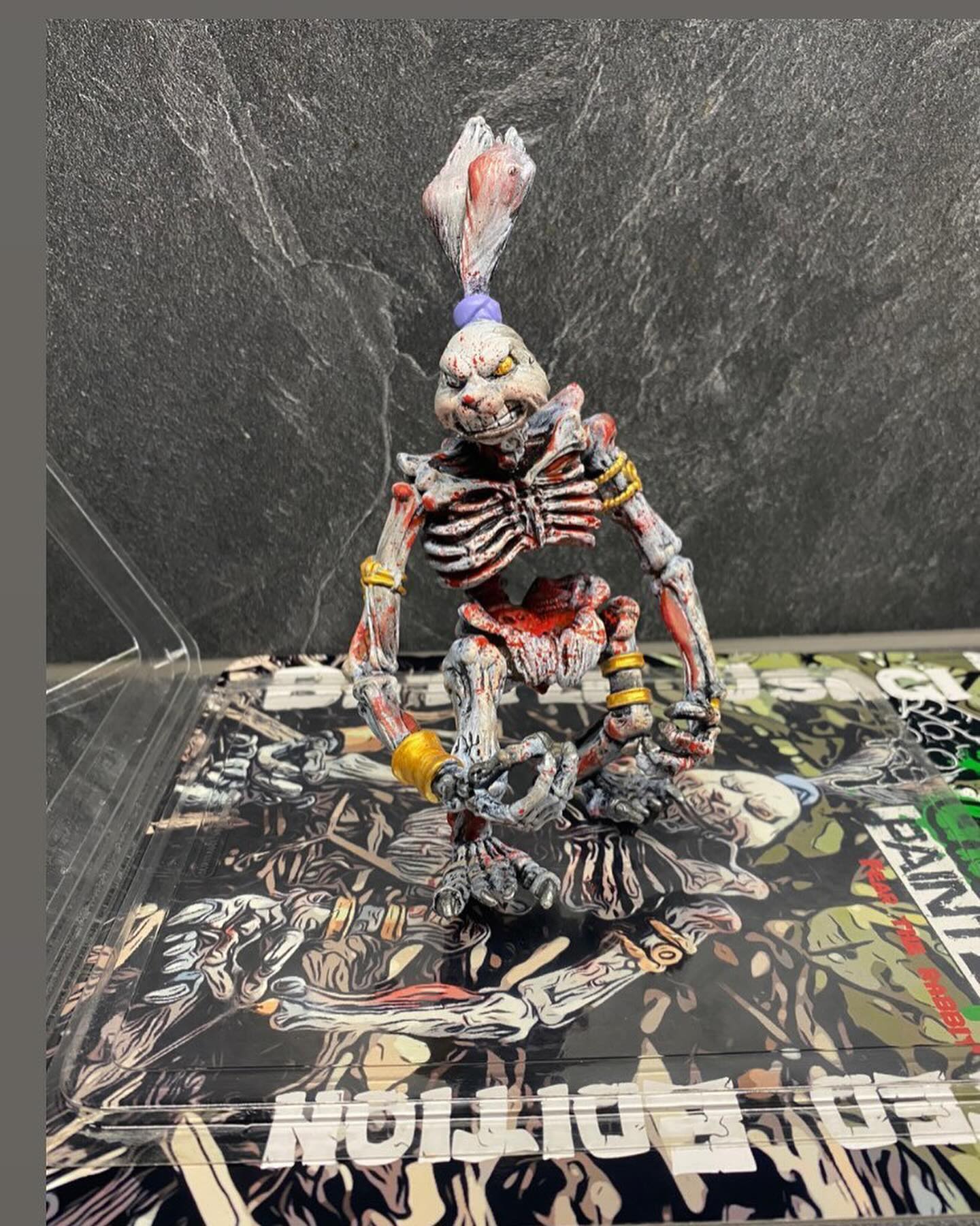 Coming back 2024 

MIKE GREEN  PAINTZ 

Was dass denn? schaut euch erst alle Bilder dazu an ☺️ da ist richtig Arbeit und muss man üben und können. 

Ja nen Skelett- Kampfhase Hase halt .. und ?

Ein Adult Collectable 18+ also keine Spielsachen 

Aus mehreren Figuren zusammengebaut neuer Paint, sellfmade Packujf komplett zum rausnehmen usw. Alles Handmade Einzelstücke. Einer von wirklich vielen. 

Wenn ich wieder raus bin aus der Bude (Krankenhaus) möchte ich mein Hobby dieses Jahr weitermachen. Actionfiguren customizen, repaints , packaging usw. 

Mir fehlt das so unglaublich. Nich mehr so intensiv treiben, sondern nur für mich als Freude an der Freude 

Also nicht wundern wenn ihr ab und zu gespamt werdet damit 

Ich hab echt sooooo Bock und will das weitermachen und durchziehen weil es meine Leidenschaft ist 

#krebsisteinarschloch #darmkrebs#krebskämpfer #krebskrank #cancer #mutmacher #cancerfighter #lifestyle#cancerblogger #lifeisgood #lifeisbeautiful #lifecoachin #palliativ #darmkrebs#lifeofadventure #dasistpalliativ #selfie #healthylifestyle #healthy #gesundheit #gesundleben #krank #krankheit #lebensfreude #darmkrebskämpfer #krebskrank  #cancerfighter #lebedeinleben #lebensmotto #fickdichkrebs #zitate 
#fckcancer