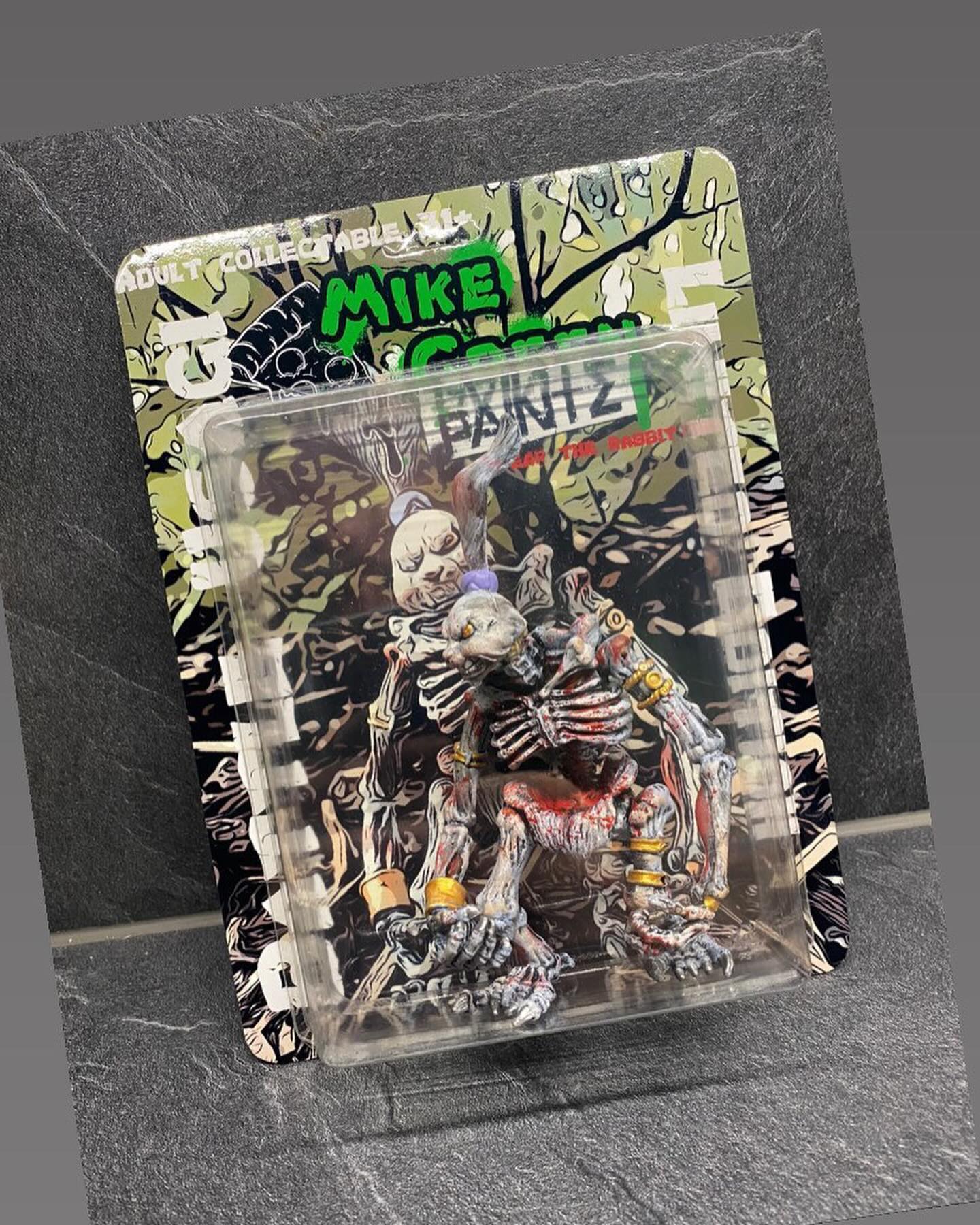 Coming back 2024 

MIKE GREEN  PAINTZ 

Was dass denn? schaut euch erst alle Bilder dazu an ☺️ da ist richtig Arbeit und muss man üben und können. 

Ja nen Skelett- Kampfhase Hase halt .. und ?

Ein Adult Collectable 18+ also keine Spielsachen 

Aus mehreren Figuren zusammengebaut neuer Paint, sellfmade Packujf komplett zum rausnehmen usw. Alles Handmade Einzelstücke. Einer von wirklich vielen. 

Wenn ich wieder raus bin aus der Bude (Krankenhaus) möchte ich mein Hobby dieses Jahr weitermachen. Actionfiguren customizen, repaints , packaging usw. 

Mir fehlt das so unglaublich. Nich mehr so intensiv treiben, sondern nur für mich als Freude an der Freude 

Also nicht wundern wenn ihr ab und zu gespamt werdet damit 

Ich hab echt sooooo Bock und will das weitermachen und durchziehen weil es meine Leidenschaft ist 

#krebsisteinarschloch #darmkrebs#krebskämpfer #krebskrank #cancer #mutmacher #cancerfighter #lifestyle#cancerblogger #lifeisgood #lifeisbeautiful #lifecoachin #palliativ #darmkrebs#lifeofadventure #dasistpalliativ #selfie #healthylifestyle #healthy #gesundheit #gesundleben #krank #krankheit #lebensfreude #darmkrebskämpfer #krebskrank  #cancerfighter #lebedeinleben #lebensmotto #fickdichkrebs #zitate 
#fckcancer